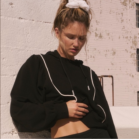 NWT Free People Sandstorm Pullover in black - Picture 2 of 6